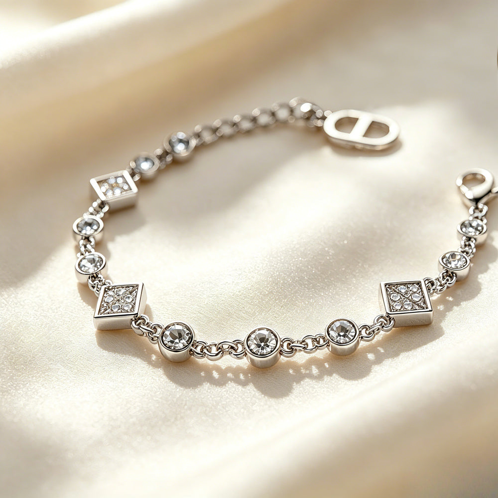 Square Pave Cubic Zirconia Adjustable Chain Bracelet Silver Tone Alloy｜ FaeAtelier