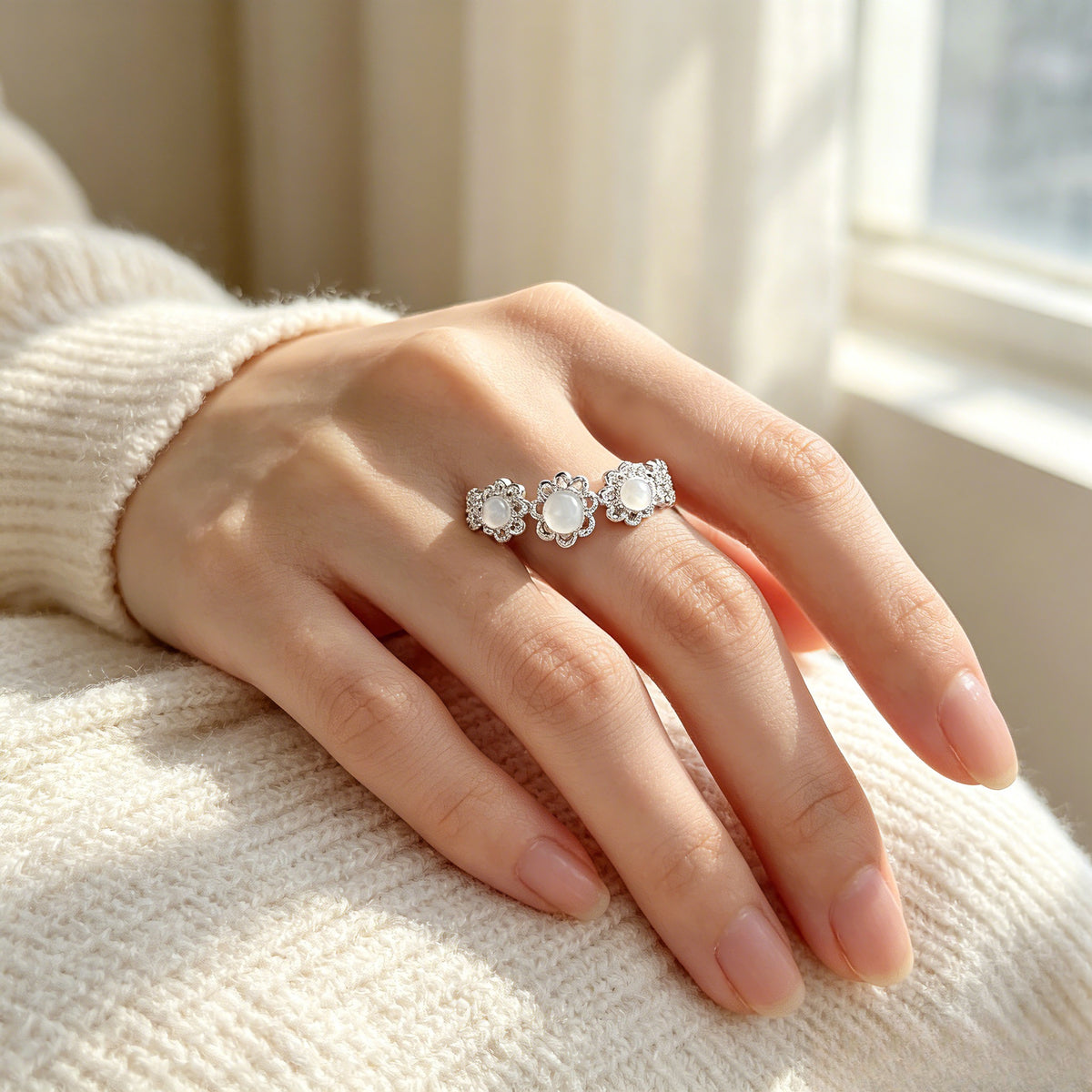 Lace Princess Three Flower Moonstone Ring｜FaeAtelier